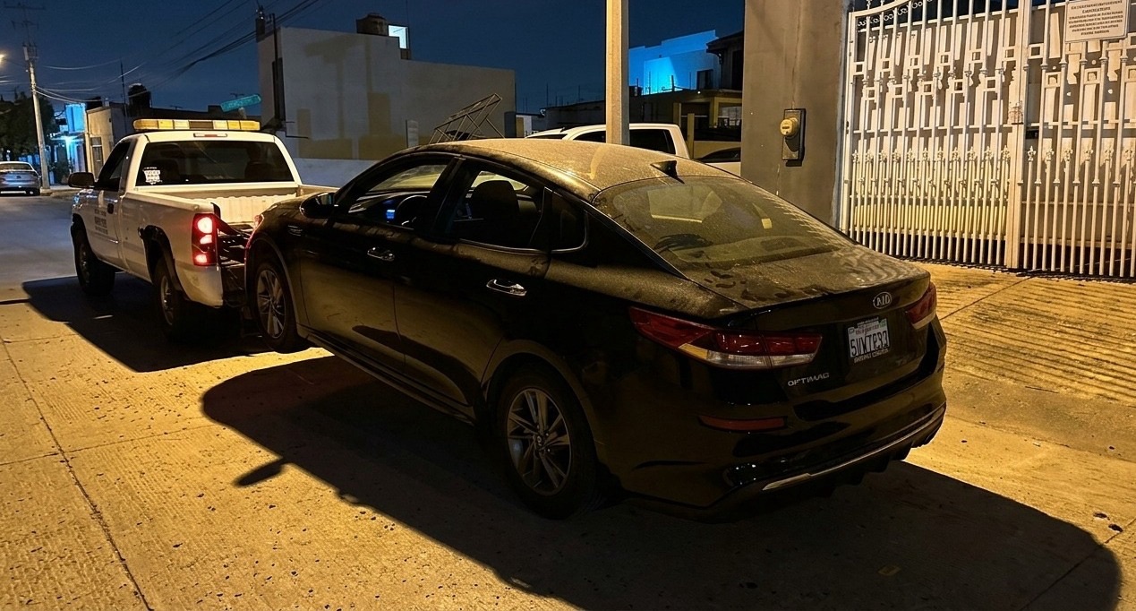 FGE ASEGURA TRES VEHÍCULOS Y PARTES DE UNIDADES DURANTE CATEOS EN TIJUANA