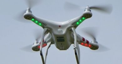 Imagen ilustrativa de un dron comercial. Foto: Nevit Dilmen, CC BY-SA 3.0.