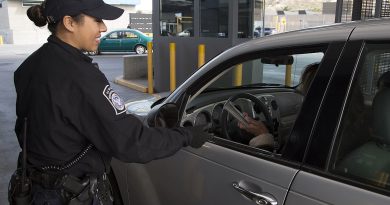 Imagen de archivo de la garita de San Ysidro. Foto: Donna Burton, U.S. Customs and Border Protection, dominio público.