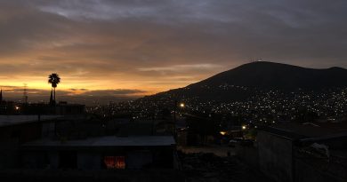 Vista nocturna de Tijuana; imagen de archivo. Foto: Definitly not qualified, CC BY-SA 4.0.